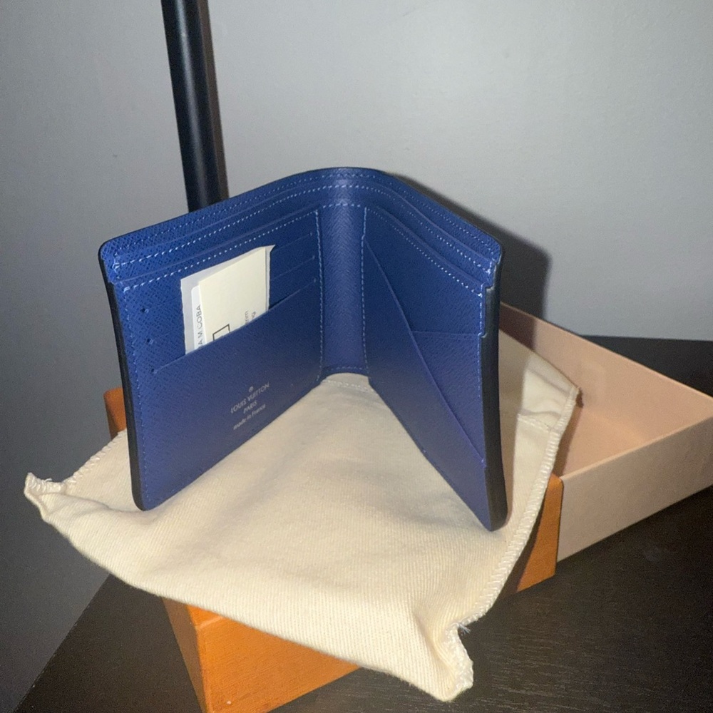 Louis Vuitton Blue Monogram Wallet - Picture 2 of 4